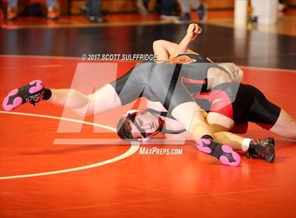 Thumbnail 1 in North Medford @ Roseburg photogallery.