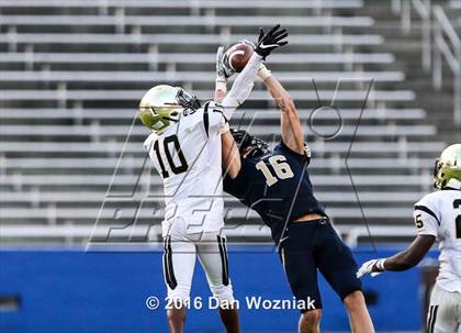 Thumbnail 3 in Plano East vs. Dallas Jesuit (Cotton Bowl Stadium Prep Showcase) photogallery.