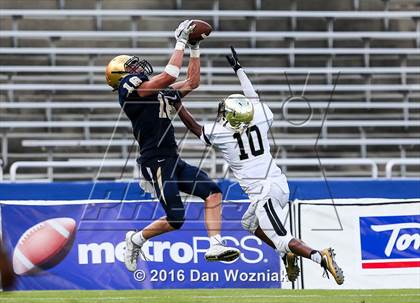 Thumbnail 1 in Plano East vs. Dallas Jesuit (Cotton Bowl Stadium Prep Showcase) photogallery.
