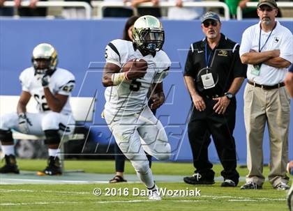 Thumbnail 1 in Plano East vs. Dallas Jesuit (Cotton Bowl Stadium Prep Showcase) photogallery.