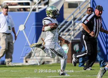 Thumbnail 3 in Plano East vs. Dallas Jesuit (Cotton Bowl Stadium Prep Showcase) photogallery.