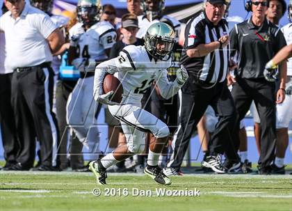 Thumbnail 2 in Plano East vs. Dallas Jesuit (Cotton Bowl Stadium Prep Showcase) photogallery.