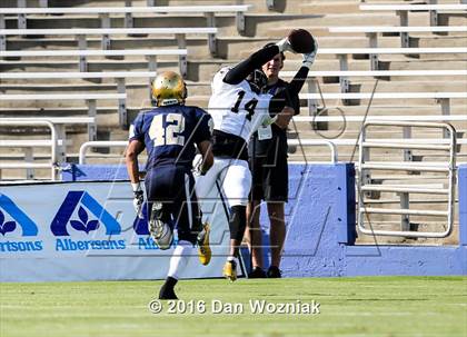 Thumbnail 3 in Plano East vs. Dallas Jesuit (Cotton Bowl Stadium Prep Showcase) photogallery.