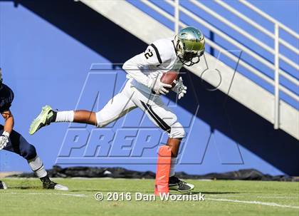 Thumbnail 2 in Plano East vs. Dallas Jesuit (Cotton Bowl Stadium Prep Showcase) photogallery.