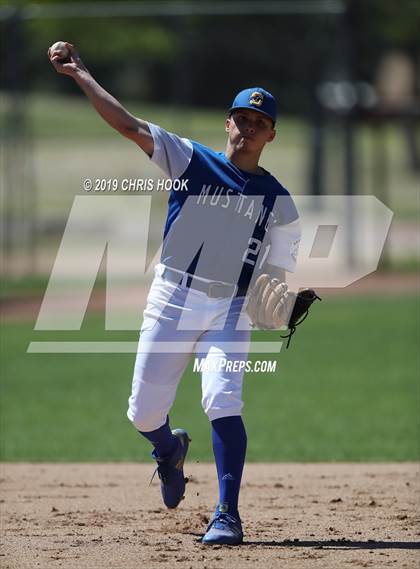 Thumbnail 3 in Sahuarita vs. Salpointe Catholic (Lancer Classic) photogallery.