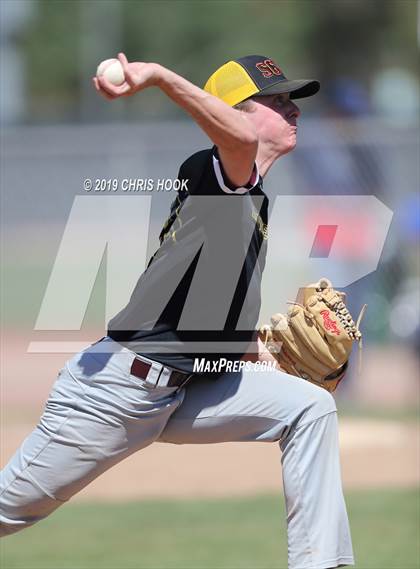 Thumbnail 3 in Sahuarita vs. Salpointe Catholic (Lancer Classic) photogallery.