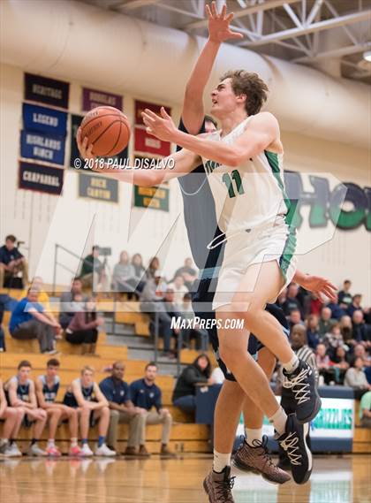Thumbnail 3 in Valor Christian vs. ThunderRidge photogallery.