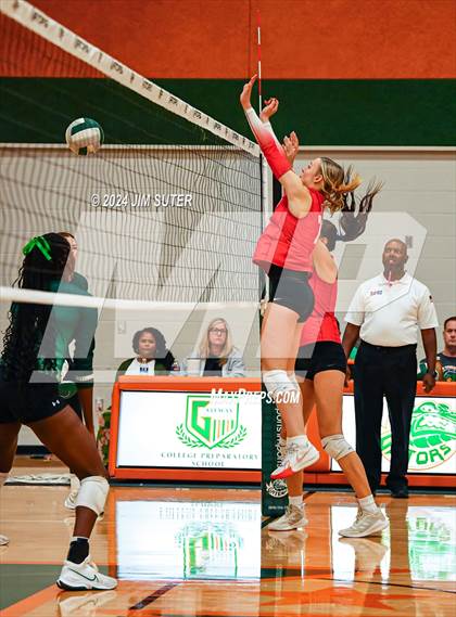 Thumbnail 1 in Gateway College Preparatory vs Salado photogallery.