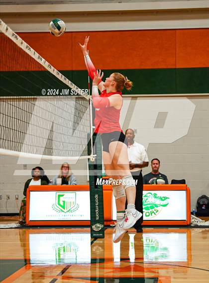Thumbnail 3 in Gateway College Preparatory vs Salado photogallery.