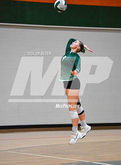 Thumbnail 3 in Gateway College Preparatory vs Salado photogallery.