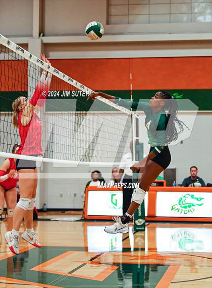 Thumbnail 2 in Gateway College Preparatory vs Salado photogallery.