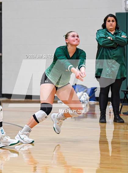 Thumbnail 1 in Gateway College Preparatory vs Salado photogallery.