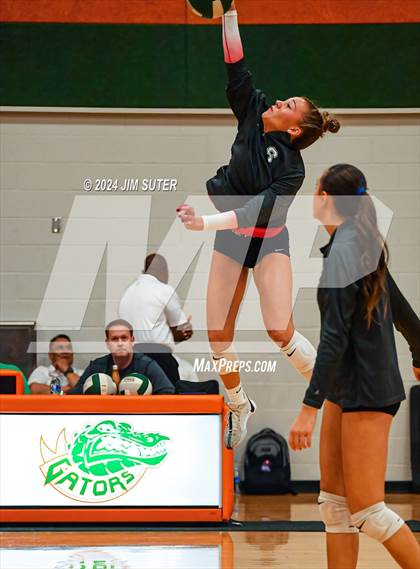 Thumbnail 3 in Gateway College Preparatory vs Salado photogallery.