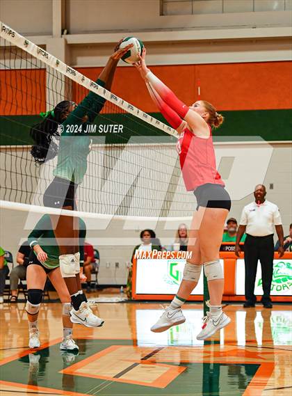 Thumbnail 3 in Gateway College Preparatory vs Salado photogallery.