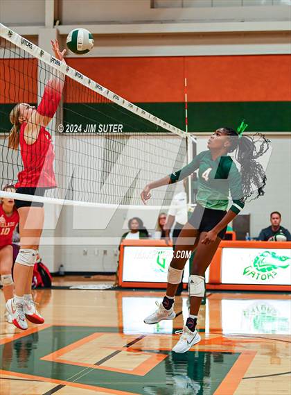 Thumbnail 3 in Gateway College Preparatory vs Salado photogallery.