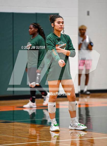 Thumbnail 1 in Gateway College Preparatory vs Salado photogallery.
