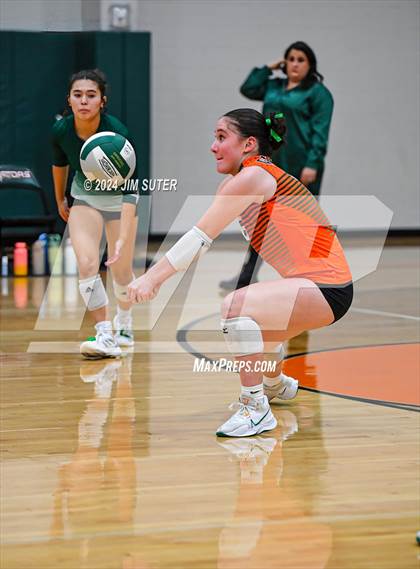 Thumbnail 3 in Gateway College Preparatory vs Salado photogallery.
