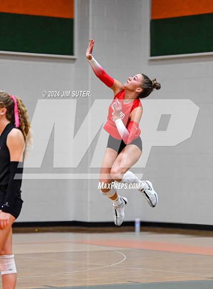 Thumbnail 1 in Gateway College Preparatory vs Salado photogallery.