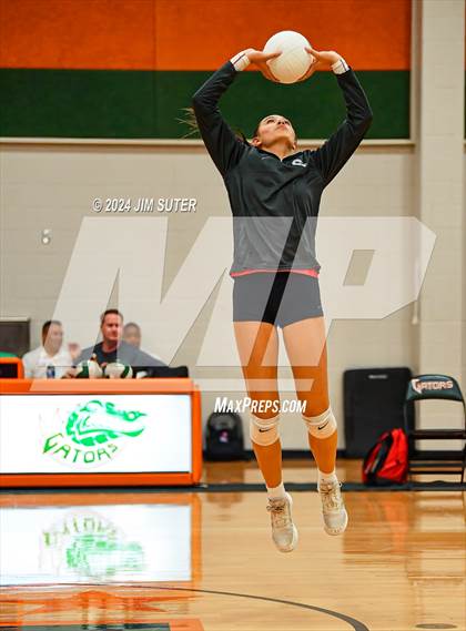 Thumbnail 3 in Gateway College Preparatory vs Salado photogallery.