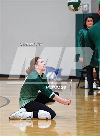 Thumbnail 1 in Gateway College Preparatory vs Salado photogallery.