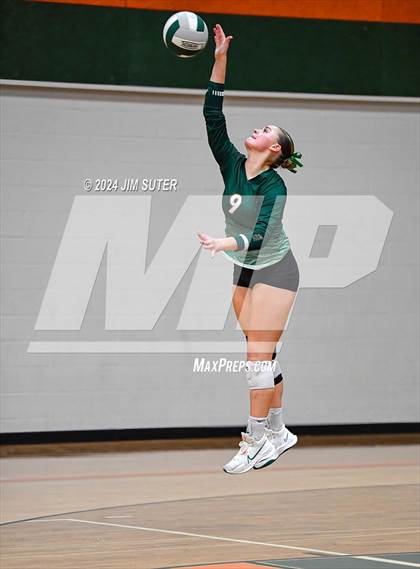 Thumbnail 1 in Gateway College Preparatory vs Salado photogallery.