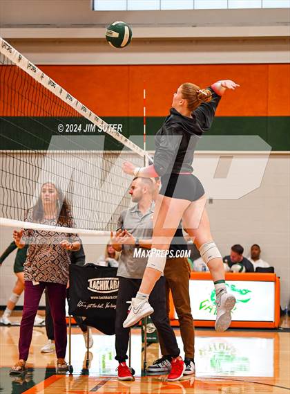 Thumbnail 3 in Gateway College Preparatory vs Salado photogallery.