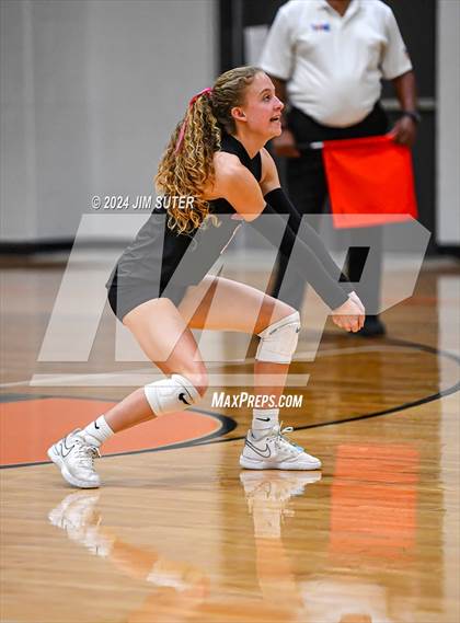 Thumbnail 1 in Gateway College Preparatory vs Salado photogallery.