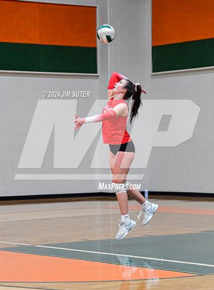 Thumbnail 2 in Gateway College Preparatory vs Salado photogallery.