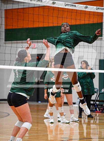 Thumbnail 2 in Gateway College Preparatory vs Salado photogallery.