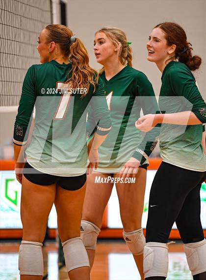 Thumbnail 1 in Gateway College Preparatory vs Salado photogallery.