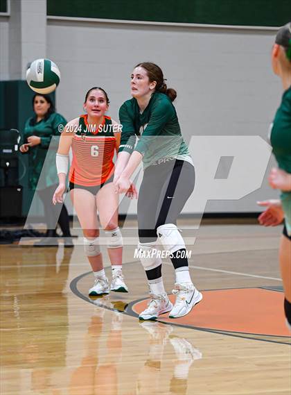 Thumbnail 3 in Gateway College Preparatory vs Salado photogallery.
