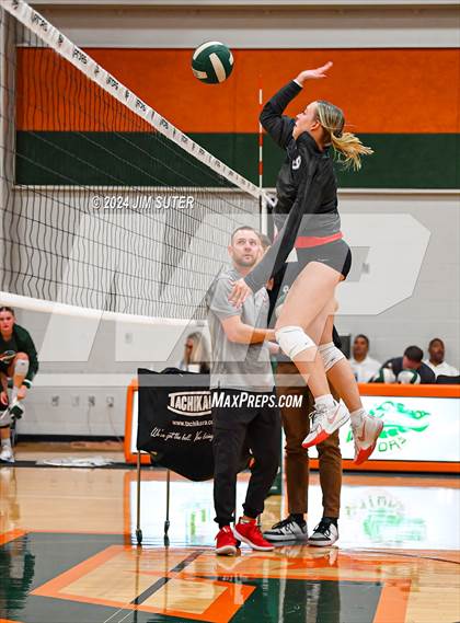 Thumbnail 2 in Gateway College Preparatory vs Salado photogallery.