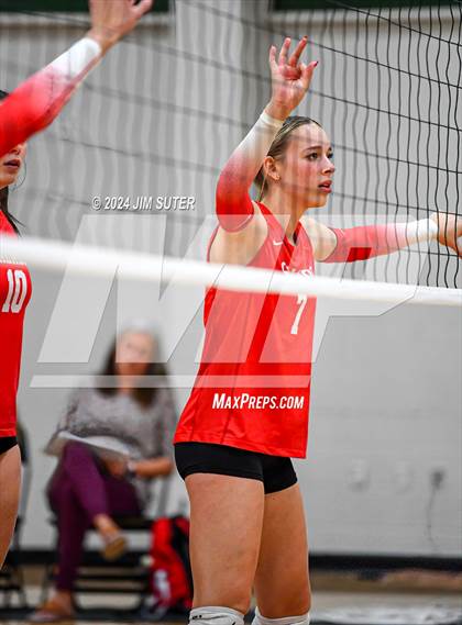 Thumbnail 2 in Gateway College Preparatory vs Salado photogallery.