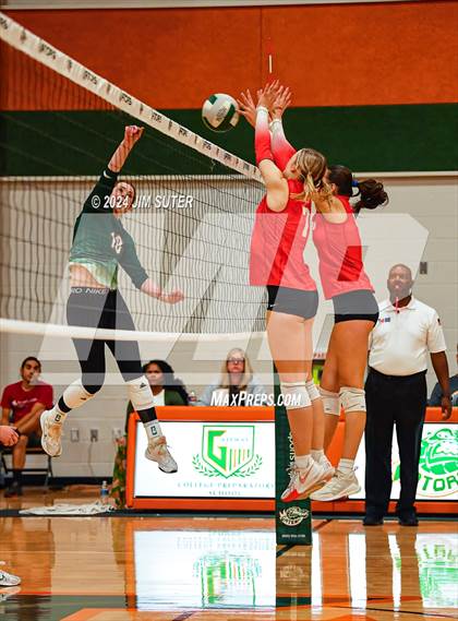Thumbnail 3 in Gateway College Preparatory vs Salado photogallery.