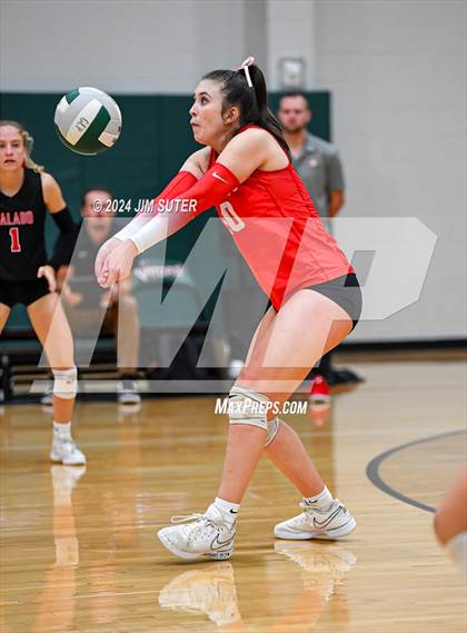 Thumbnail 2 in Gateway College Preparatory vs Salado photogallery.