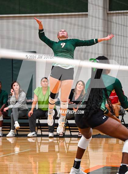 Thumbnail 3 in Gateway College Preparatory vs Salado photogallery.