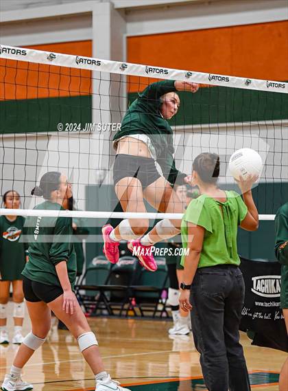 Thumbnail 3 in Gateway College Preparatory vs Salado photogallery.