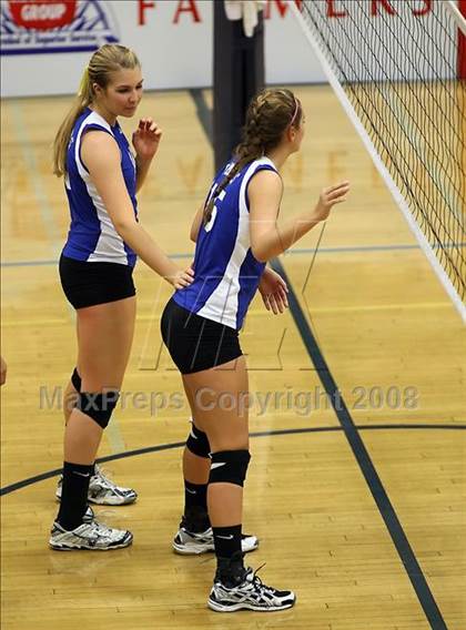 Thumbnail 2 in Mira Costa vs. Santa Margarita (CIF SS D1-AA Final) photogallery.