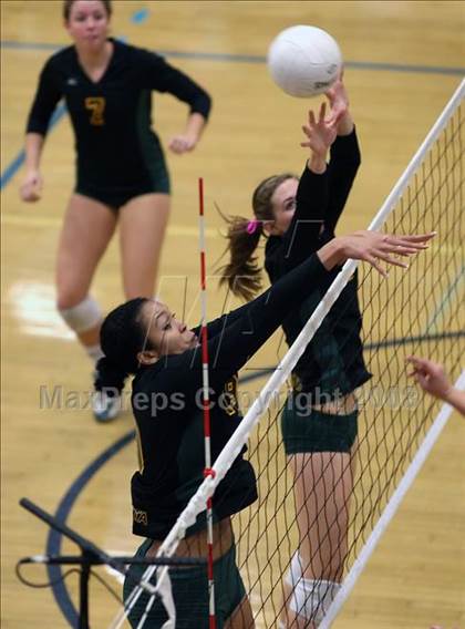 Thumbnail 1 in Mira Costa vs. Santa Margarita (CIF SS D1-AA Final) photogallery.
