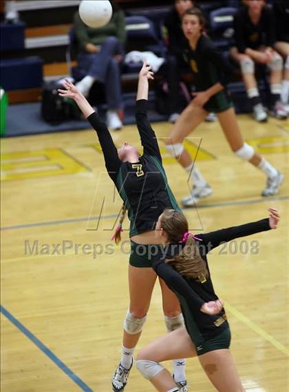 Thumbnail 2 in Mira Costa vs. Santa Margarita (CIF SS D1-AA Final) photogallery.