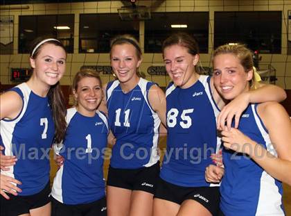 Thumbnail 2 in Mira Costa vs. Santa Margarita (CIF SS D1-AA Final) photogallery.