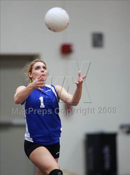 Thumbnail 1 in Mira Costa vs. Santa Margarita (CIF SS D1-AA Final) photogallery.