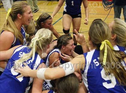 Thumbnail 2 in Mira Costa vs. Santa Margarita (CIF SS D1-AA Final) photogallery.
