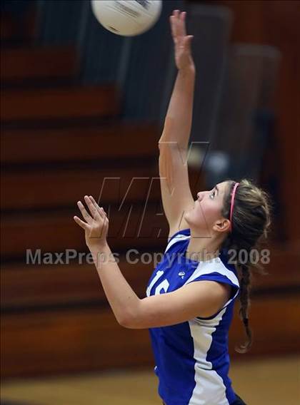 Thumbnail 2 in Mira Costa vs. Santa Margarita (CIF SS D1-AA Final) photogallery.