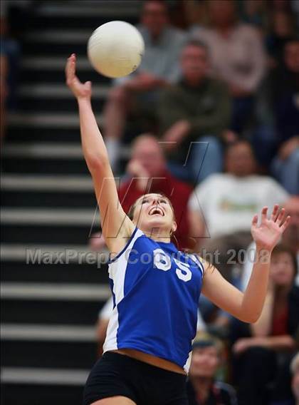 Thumbnail 2 in Mira Costa vs. Santa Margarita (CIF SS D1-AA Final) photogallery.