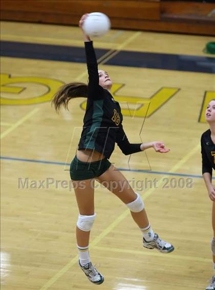 Thumbnail 3 in Mira Costa vs. Santa Margarita (CIF SS D1-AA Final) photogallery.