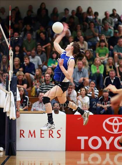 Thumbnail 2 in Mira Costa vs. Santa Margarita (CIF SS D1-AA Final) photogallery.