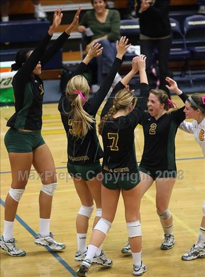 Thumbnail 1 in Mira Costa vs. Santa Margarita (CIF SS D1-AA Final) photogallery.