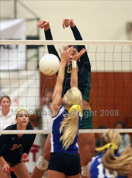 Thumbnail 3 in Mira Costa vs. Santa Margarita (CIF SS D1-AA Final) photogallery.