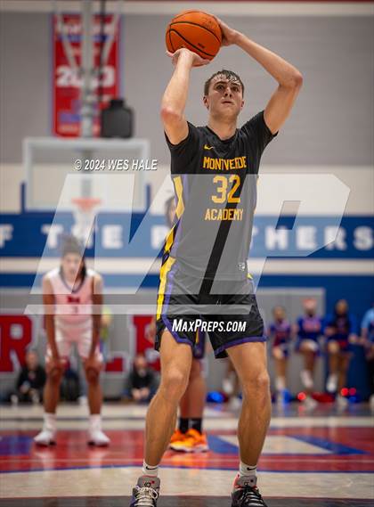 Thumbnail 3 in Montverde Academy @ Bartlett (Winter Classic) photogallery.